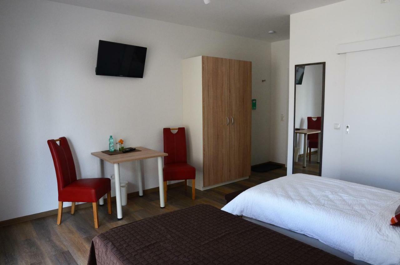 Gaestehaus Am Hochsimmer Ettringen  Bagian luar foto