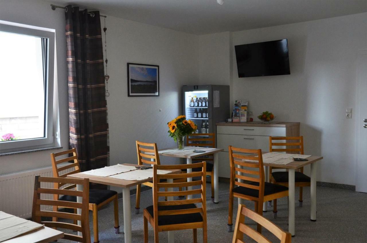 Gaestehaus Am Hochsimmer Ettringen  Bagian luar foto