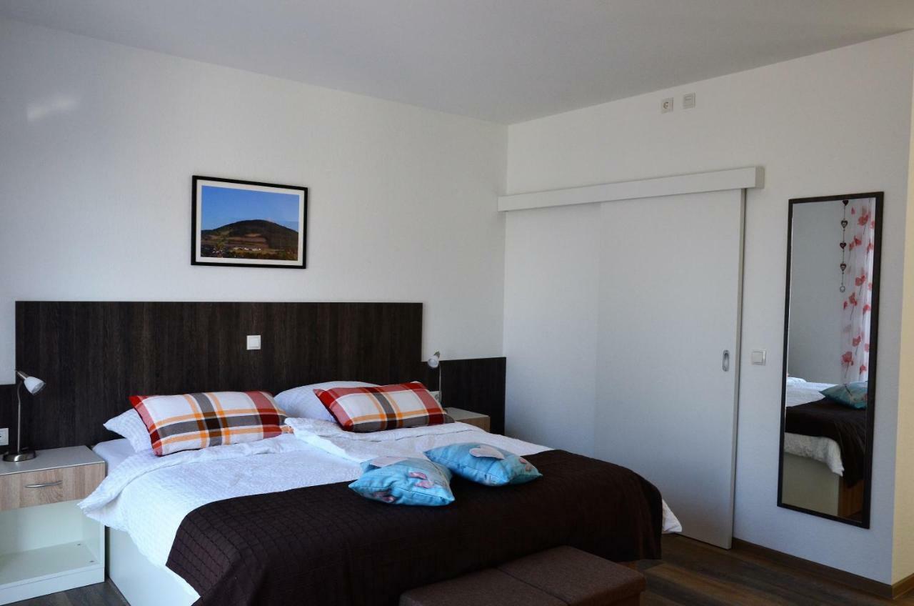 Gaestehaus Am Hochsimmer Ettringen  Bagian luar foto