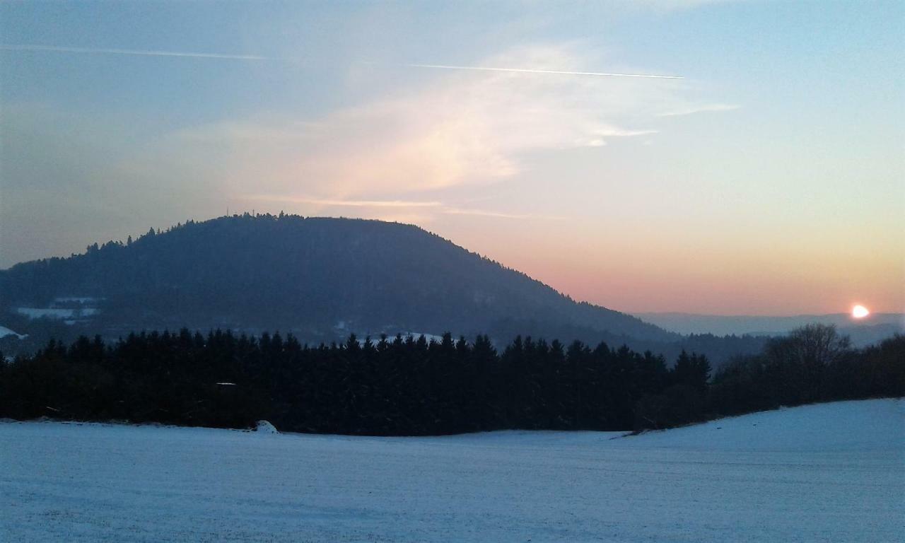 Gaestehaus Am Hochsimmer Ettringen  Bagian luar foto